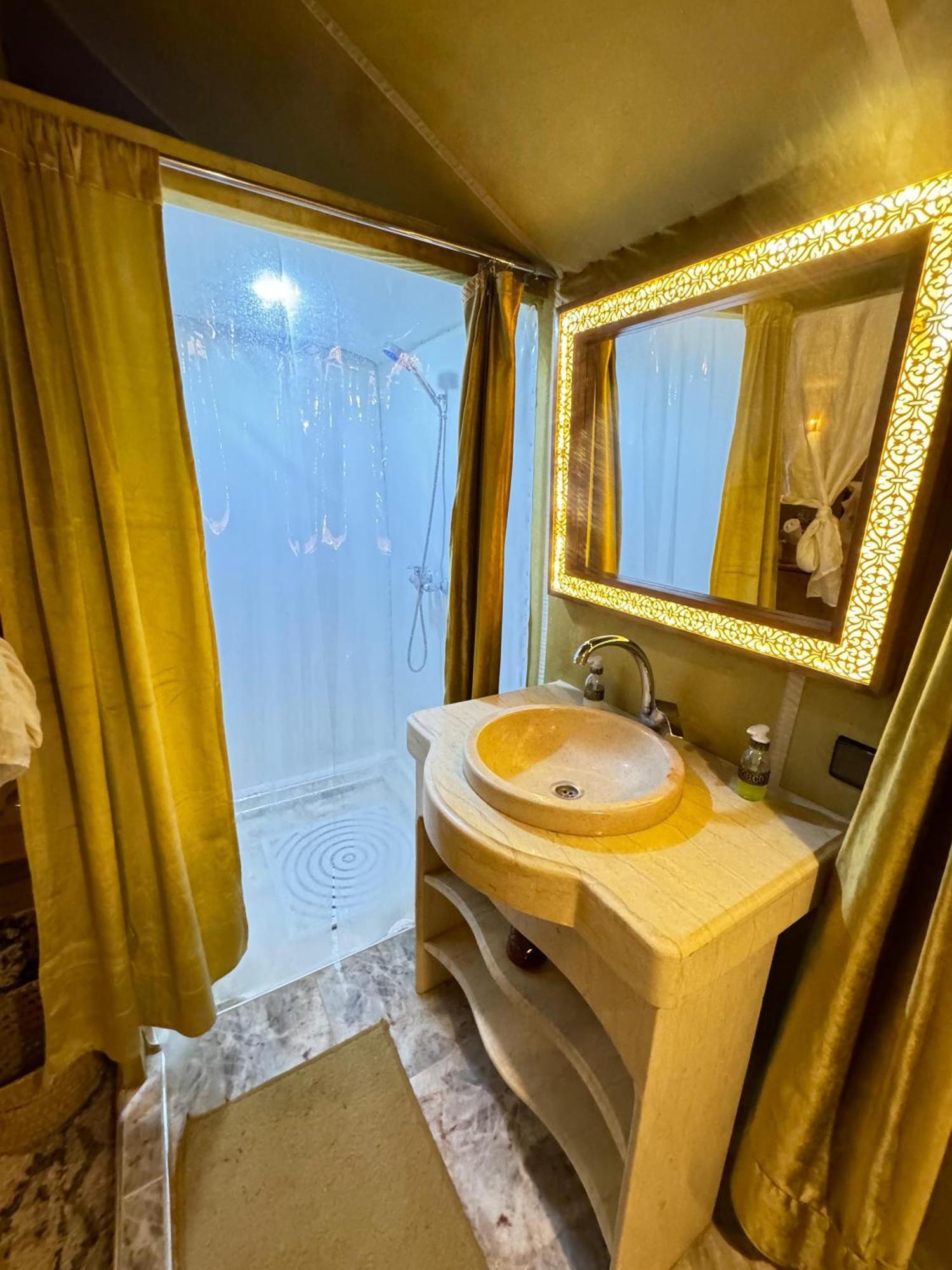 Layali Luxury Desert Camp 梅尔祖卡 外观 照片